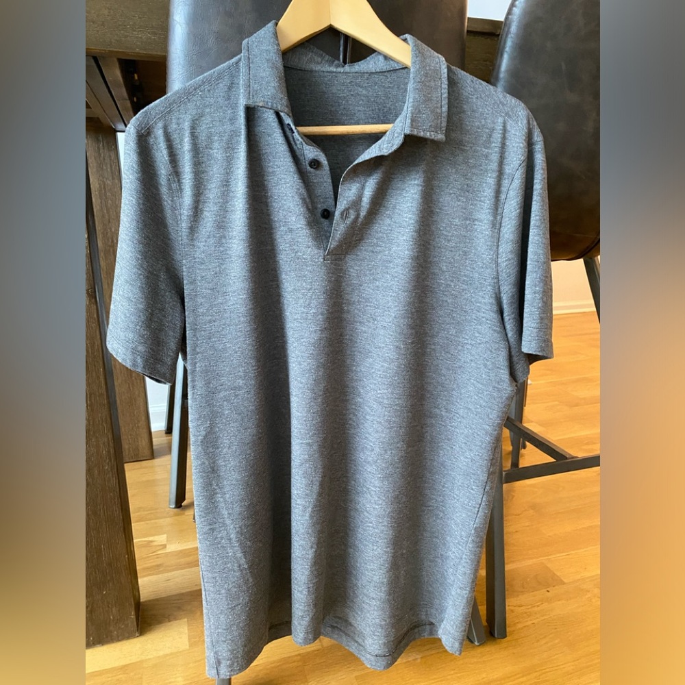 Lululemon L gray Tshirt
